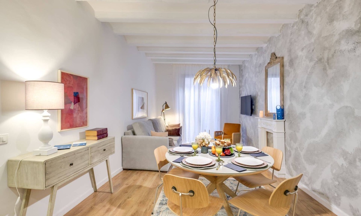 Gothic Quarter Apartment | Sweett | Gothic IV - Three Bedroom Apartment, Sleeps 8