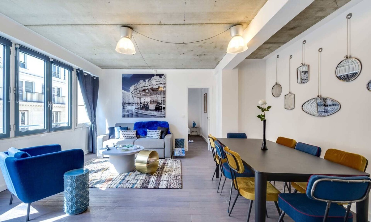 Quartier Saint-Georges Apartment | Sweett | Milan V - Three Bedroom Apartment, Sleeps 8