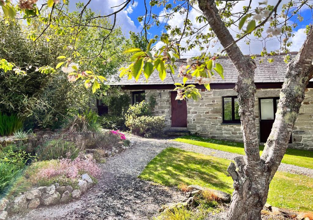 Lower Trengale House | Swift Cottage