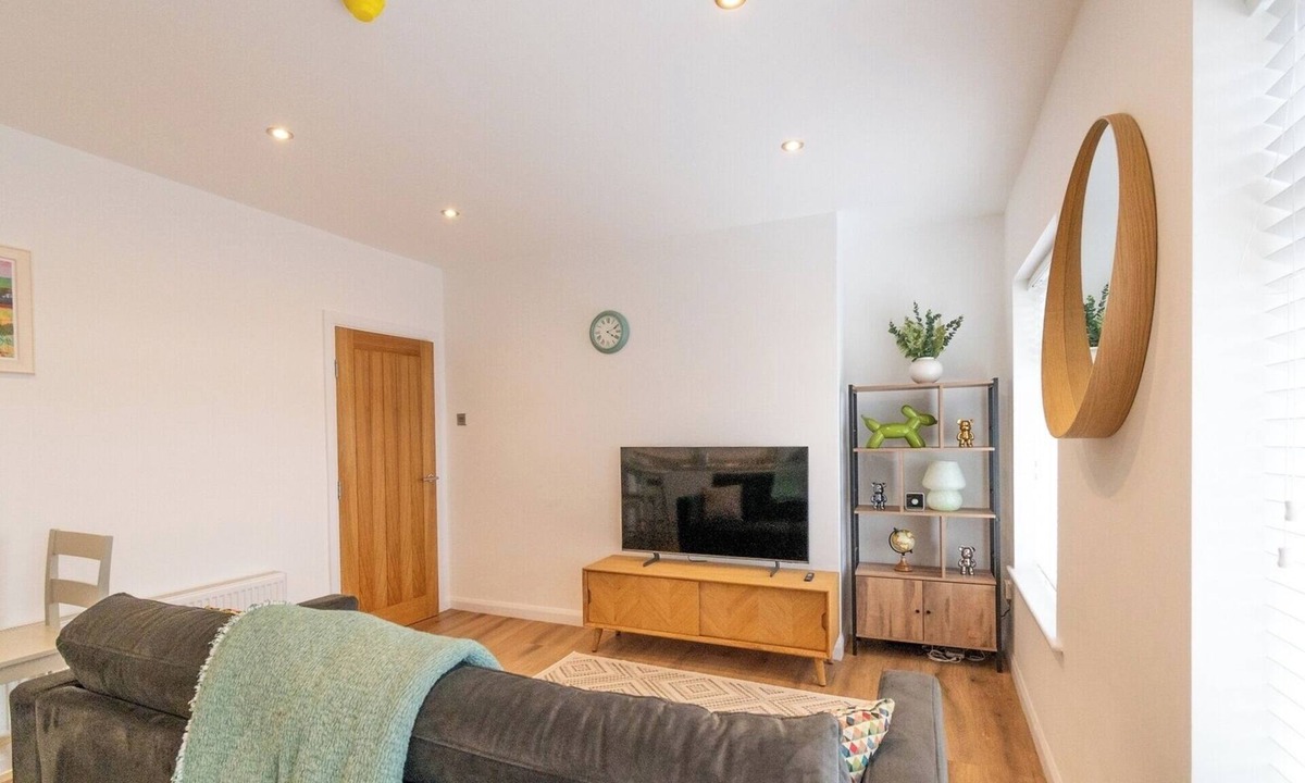 Swillington Apartment | Swillington Retreat: Modern 2BD Flat in Leeds