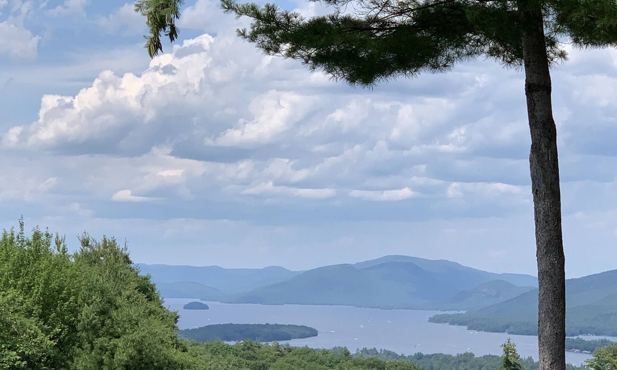 Lake George House | Swim, Golf, Ski, Stay! Meant2Be@Lake George has it all!