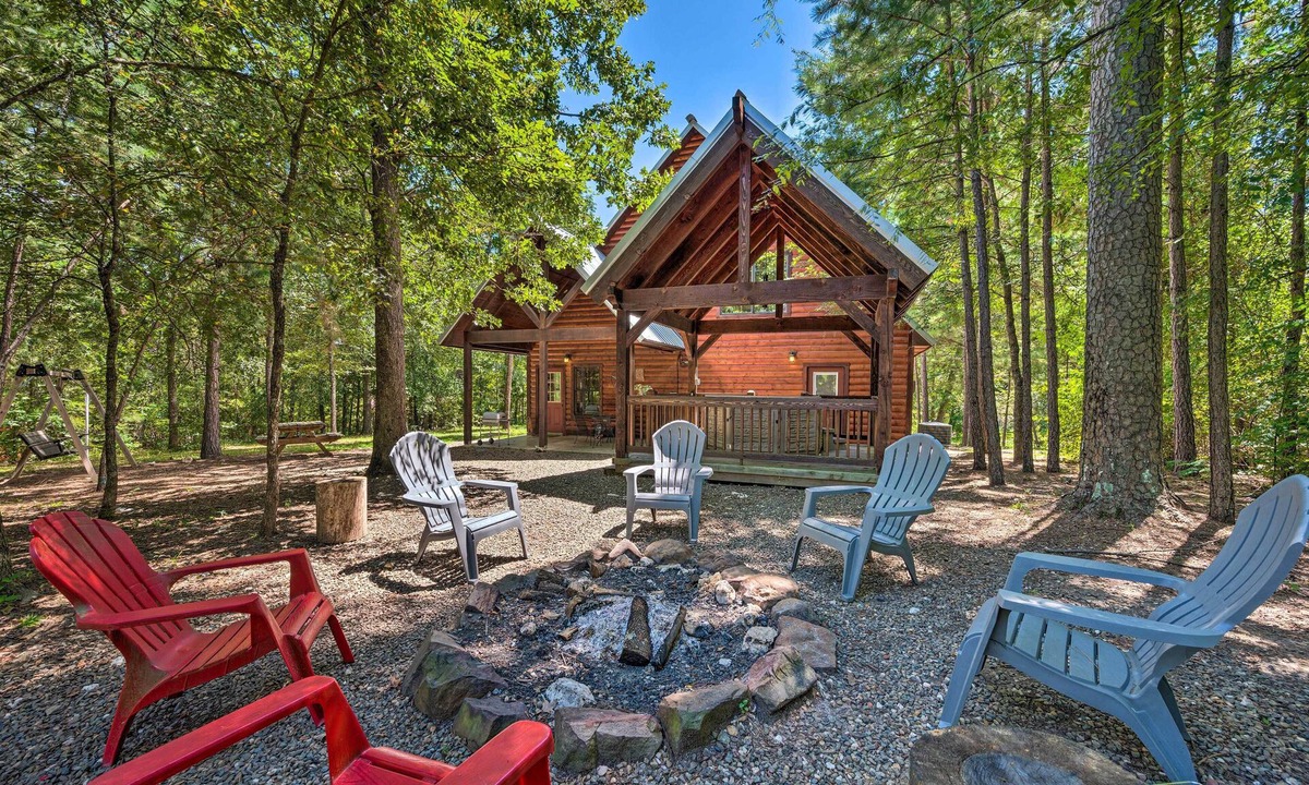 Broken Bow Cottage | Swim, Hike & Unwind: Dual-cabin Gem in Broken Bow!