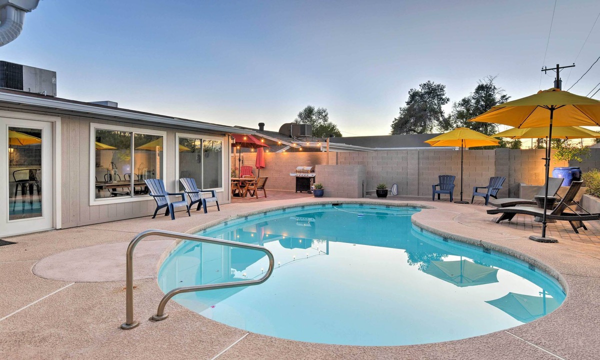 Arcadia Lite House | Swim, Putt & Explore! Classic Desert Phoenix Ranch
