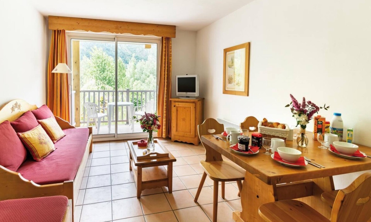 Vielle-Aure Apartment | Swimming pool, sauna, hammam, terrace, balcony, parking, tv, ski locker, 65m², Saint Lary Soulan
