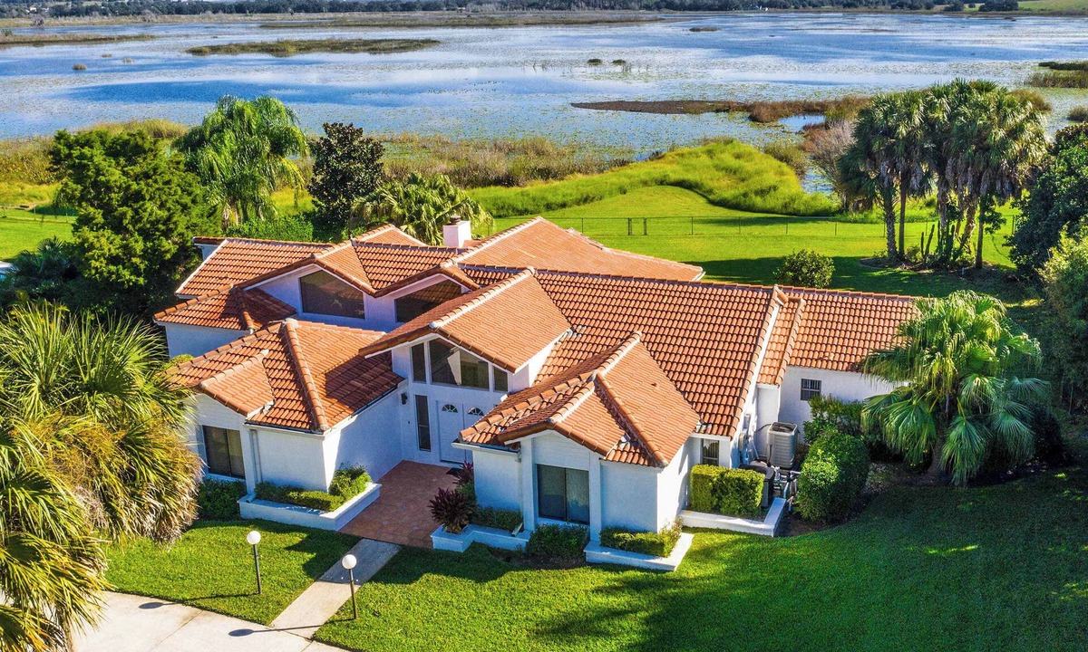 Clermont House | SWISS 06 - Lake Sumner