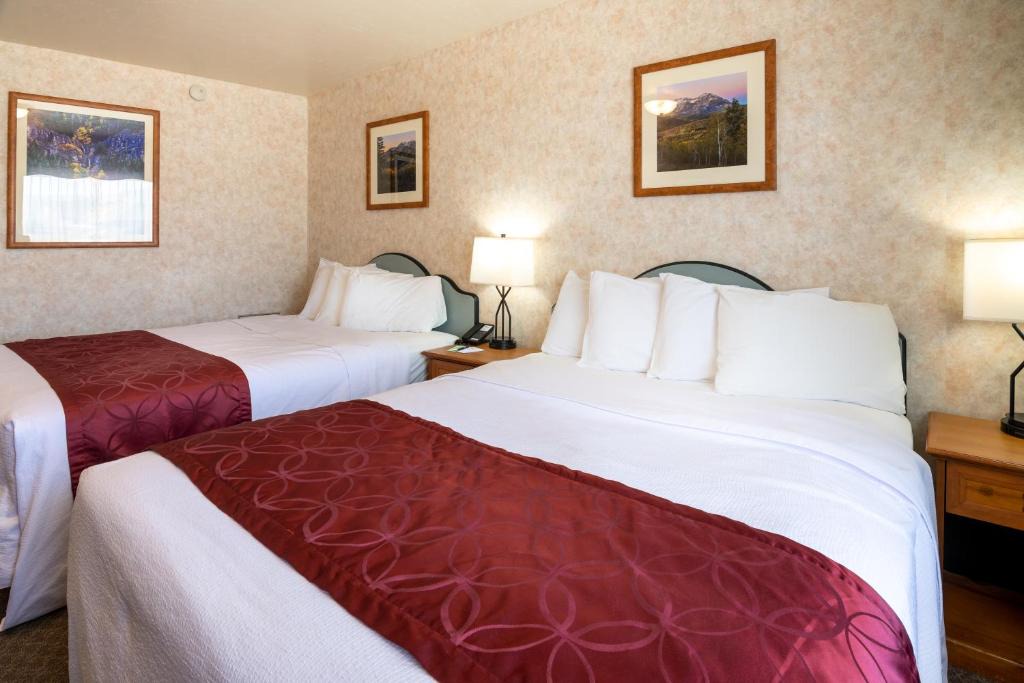 Heber Hotel | Swiss Alps Inn