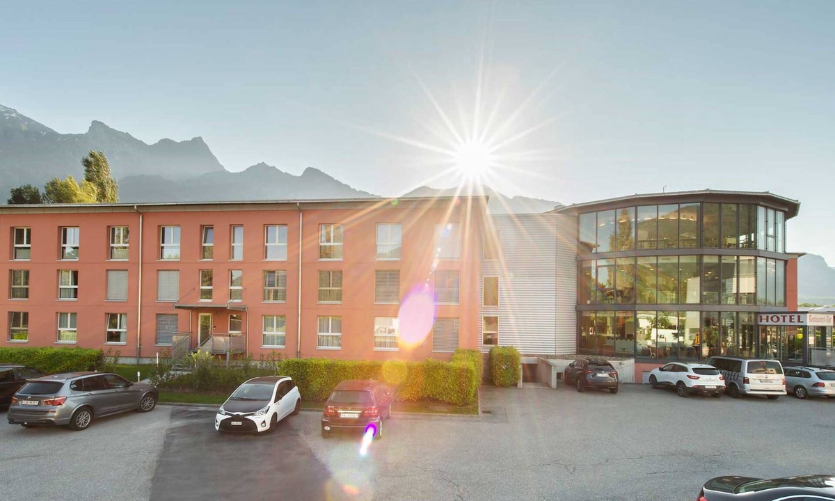 Maienfeld Hotel | Swiss Heidi Hotel