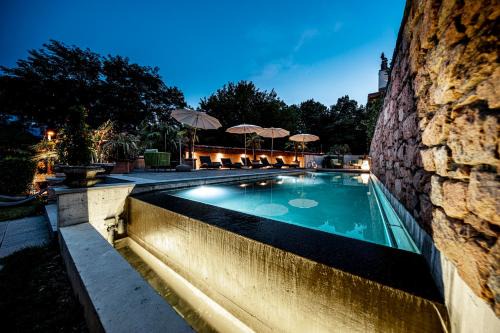 Carona Hotel | Swiss Historic & Garten Hotel Villa Carona