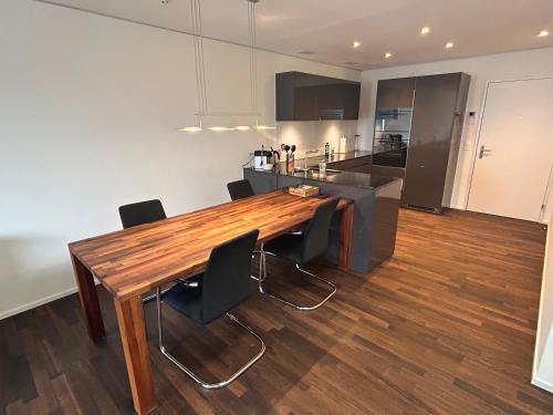 Bach Apartment | Swiss Horizon - Moderne Businesswohnung, chic & zentral