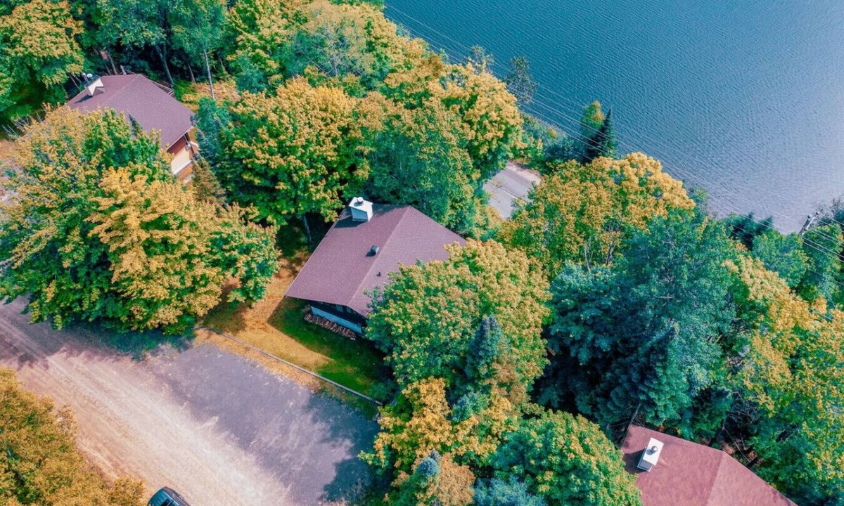 Sainte-Agathe-des-Monts Ski Chalet | Swiss/Sauna/Lake View/Garden Space