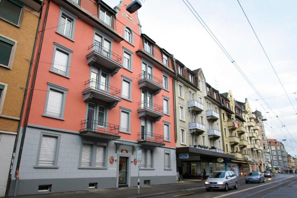 Hard Apartment | Swiss Star Marc Aurel - Self Check-In