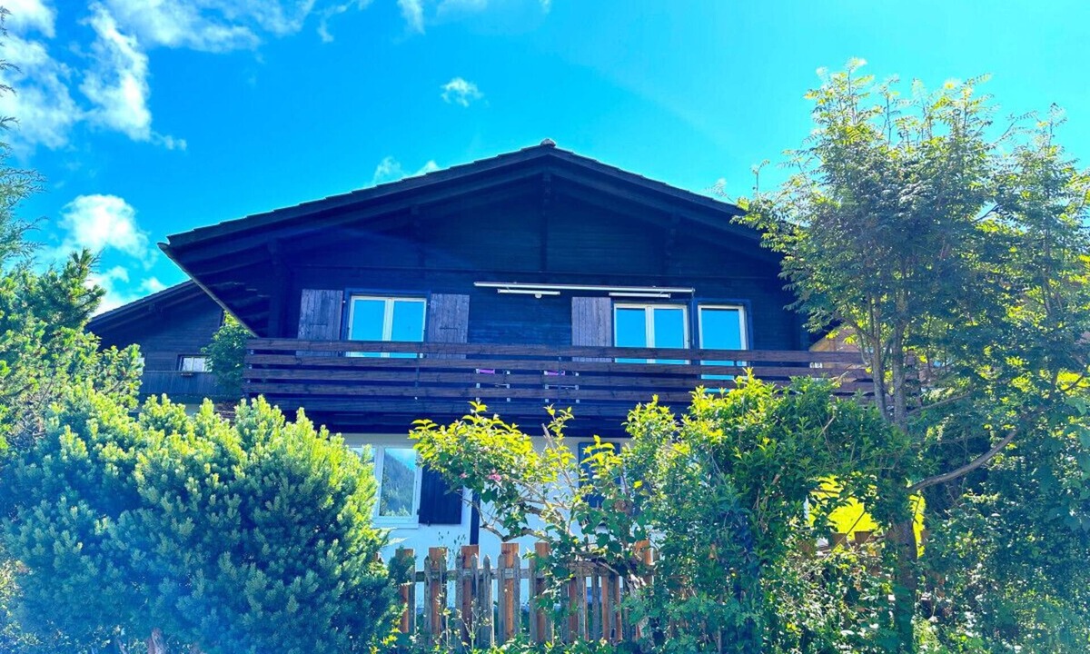 Bangerten Ski Chalet | SwissHut Stunning Views Alps - Chalet Flora
