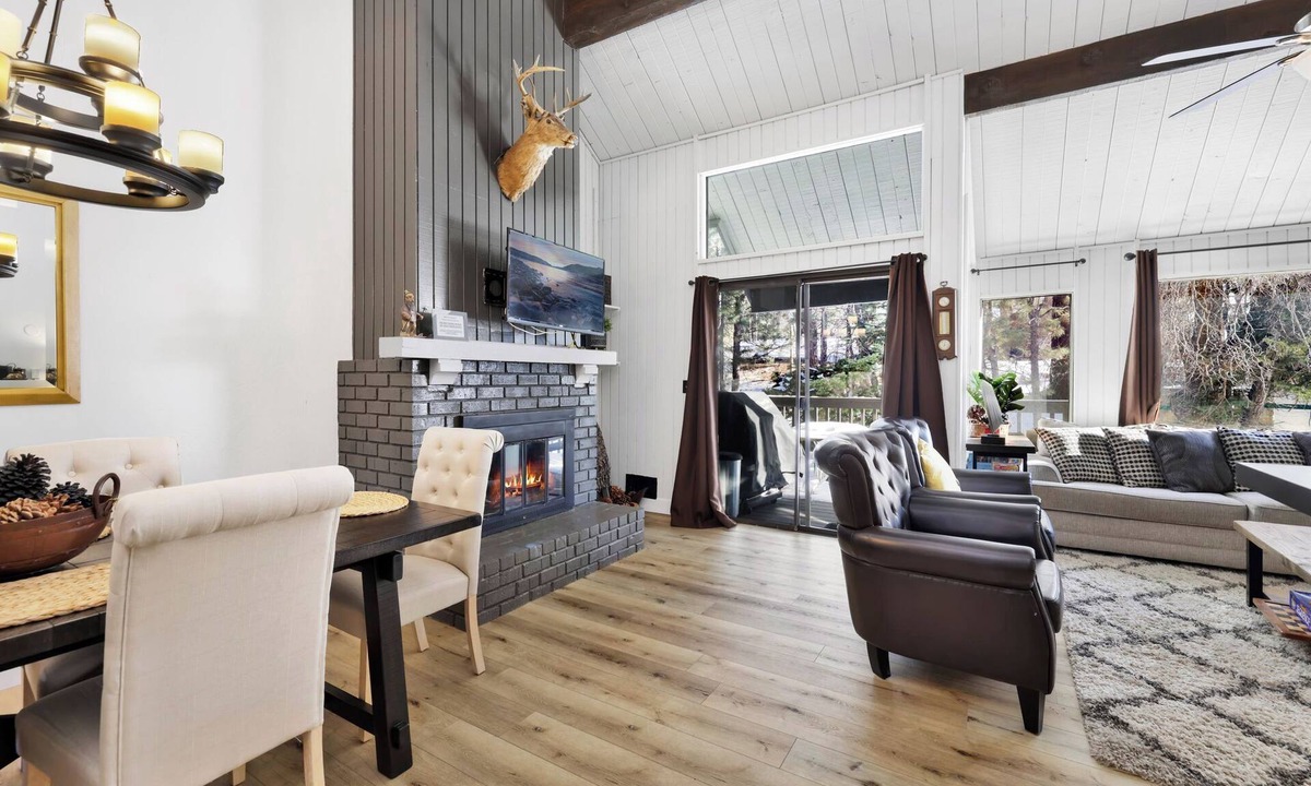 Big Bear Lake Condo | Switzerland Slopes #2125