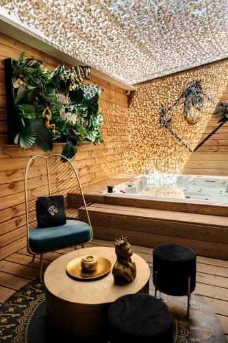 Aigues-Mortes Hotel | Sxcape ROOM