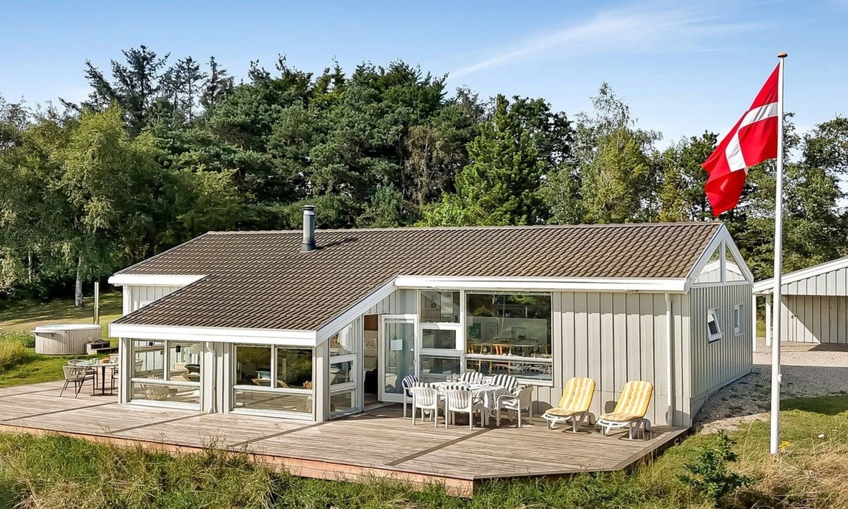 Handrup Strand House | "Sybil" - 700m from the sea by Interhome