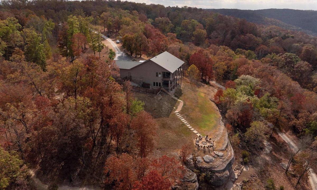 Eureka Springs House | Sycamore Ranch - Private MTB Trails - Hot tub!
