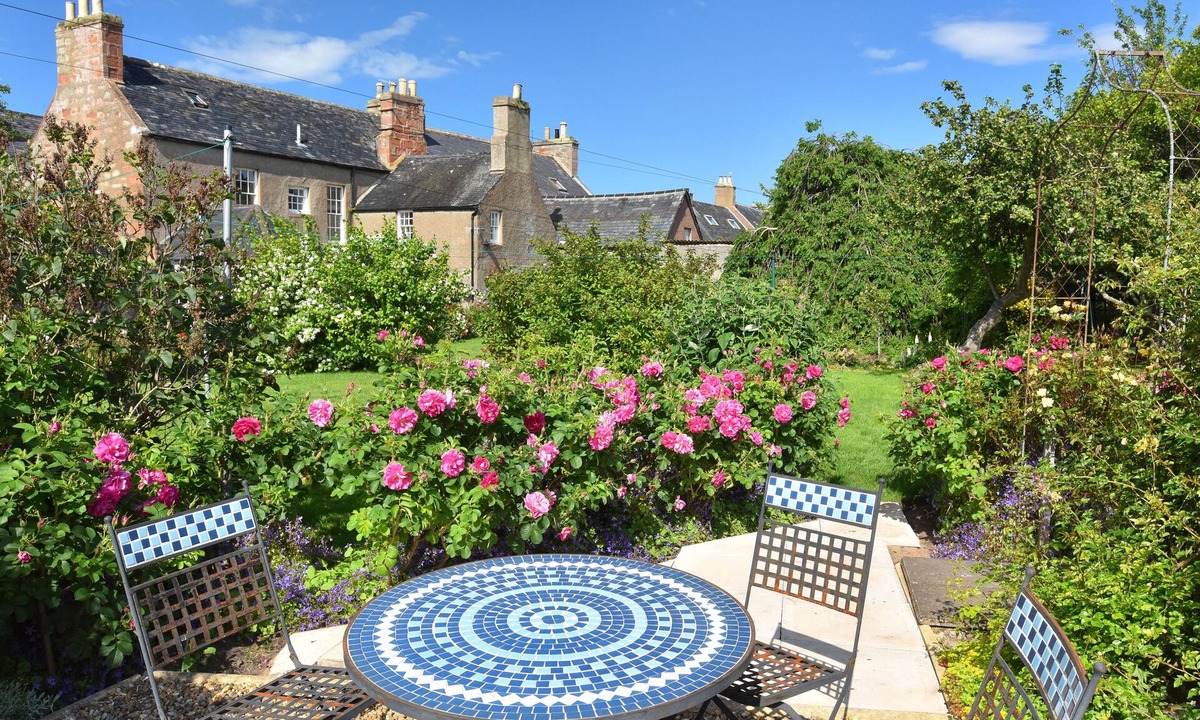 Cromarty Hotel | Sydney House