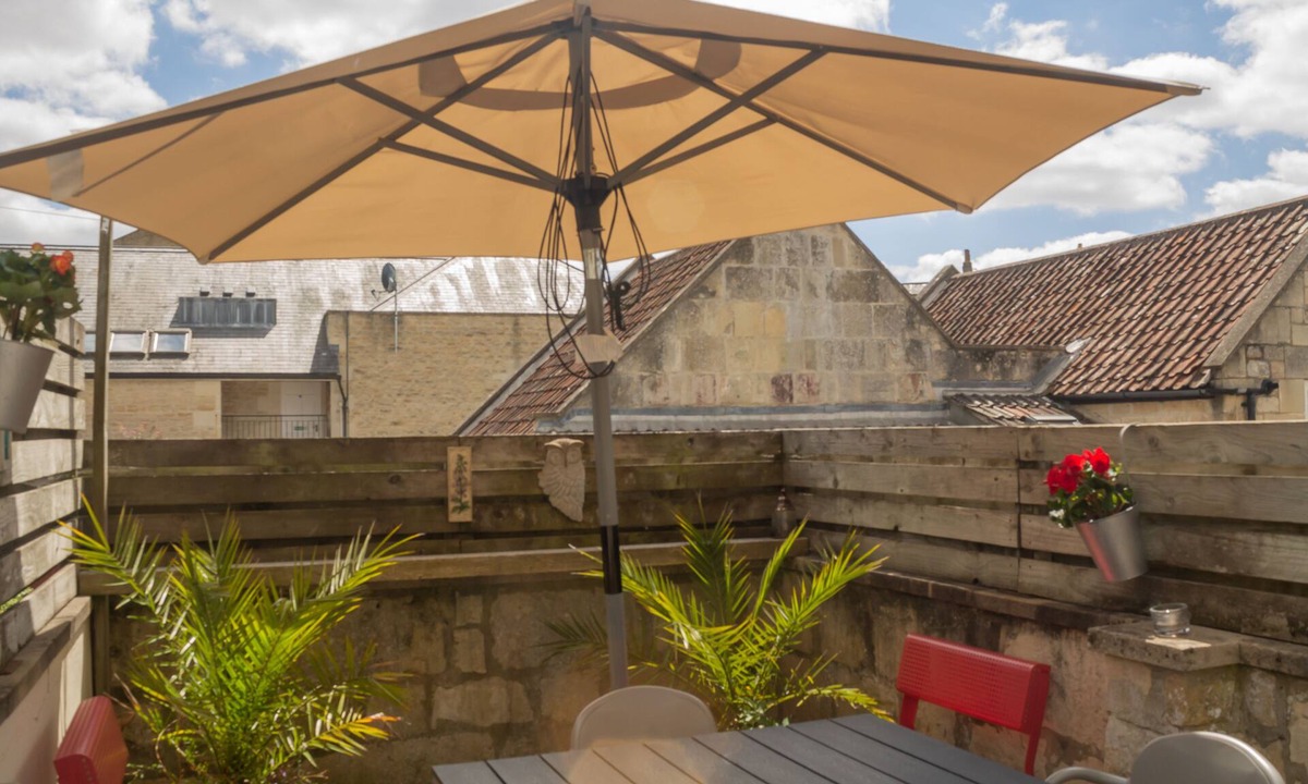 Bath House | Sydney Wharf House