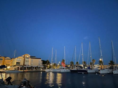 Port Rive Gauche Boat Rental | Symbiose sur l’eau Gruissan