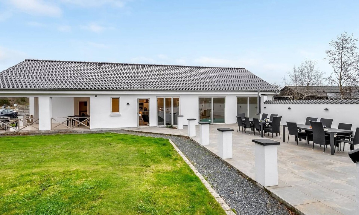 Grena Strand House | "Synne" - 350m from the sea by Interhome