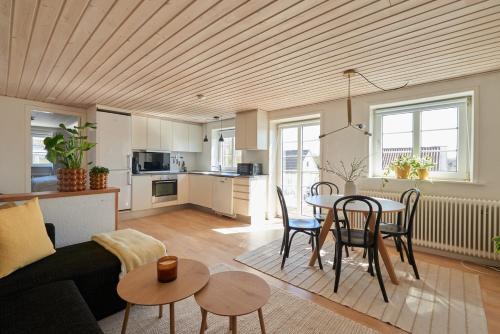 Lokken Apartment | SYREN apartment in a beautiful villa close to Lokken