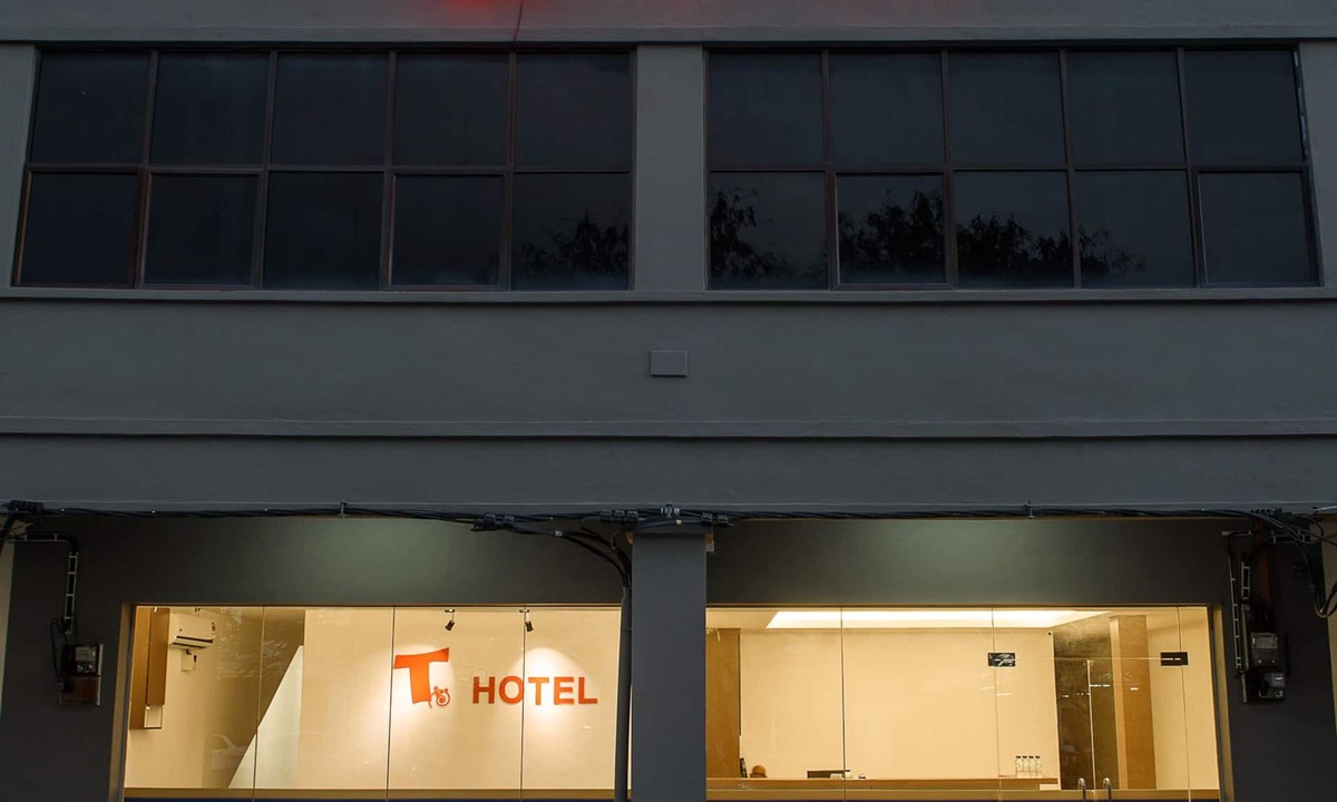 Kampung Tambak Bunga Hotel | T Hotel Anggerik