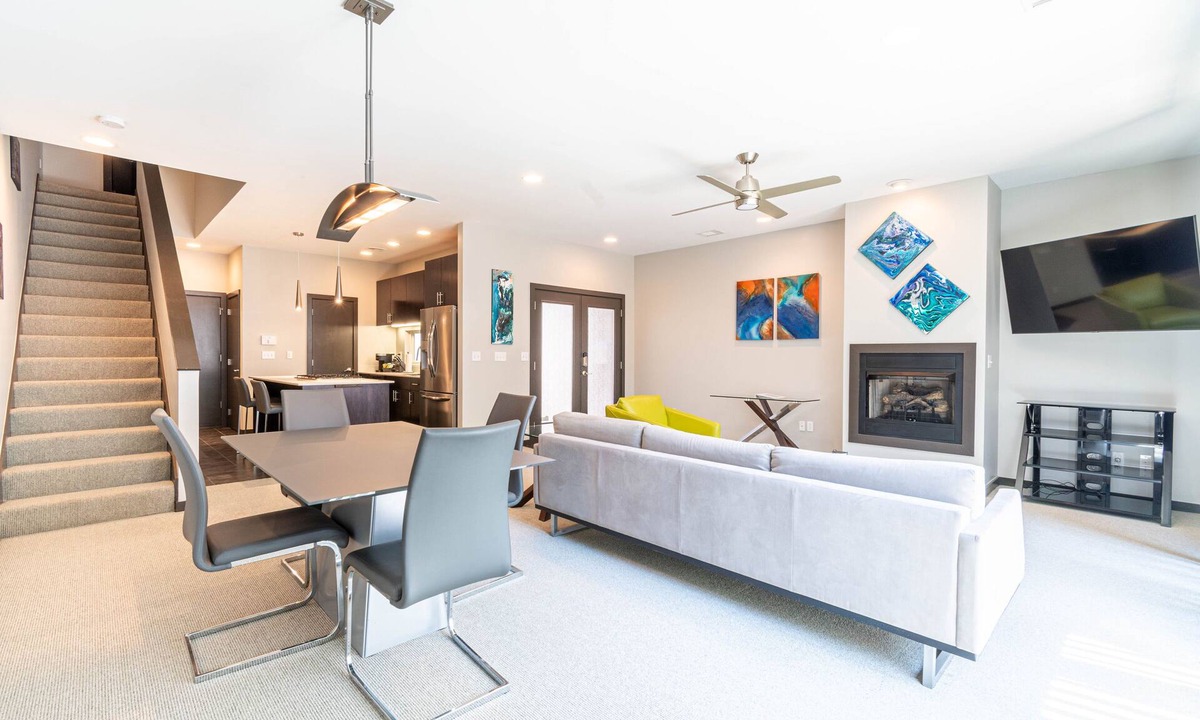 Cherry Street Condo | T-Town Hideaway