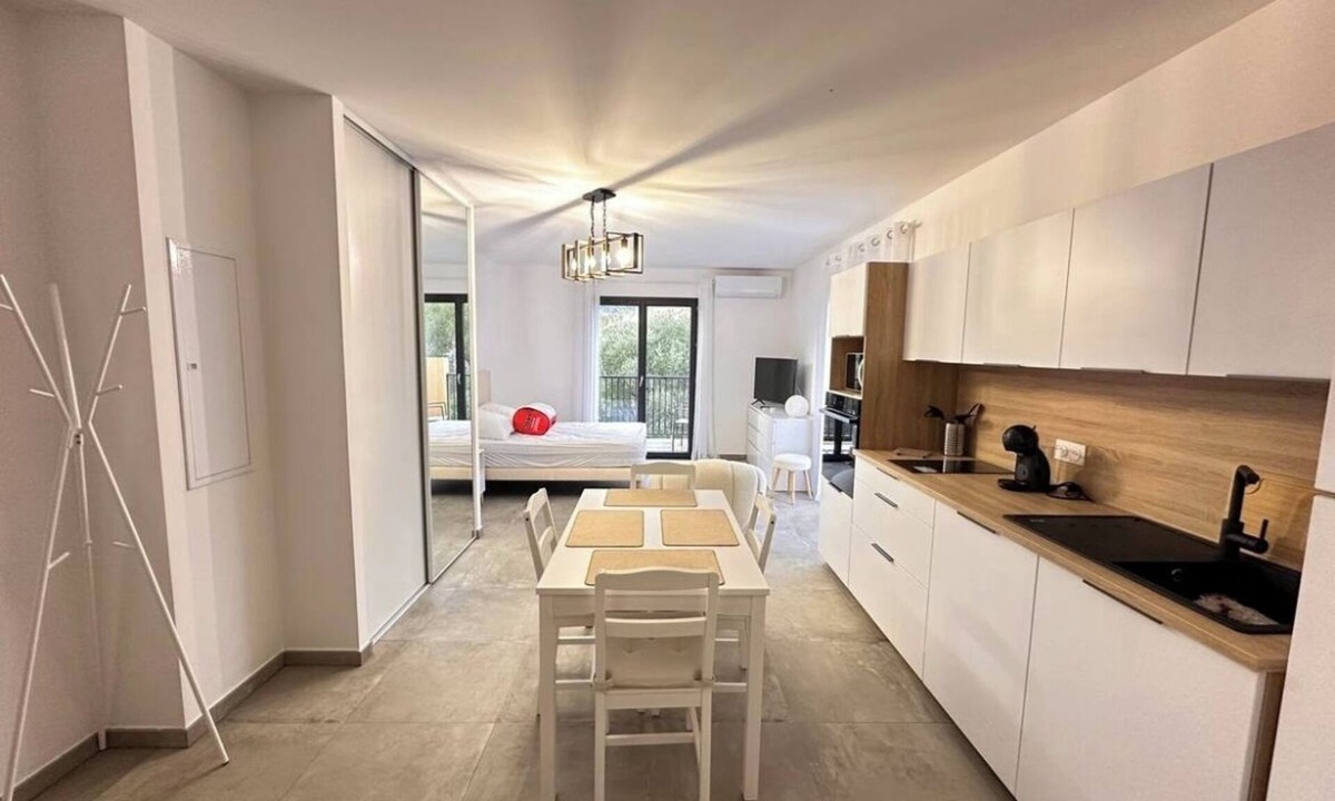Corte Apartment | T1 33 m² terrace and private parking.