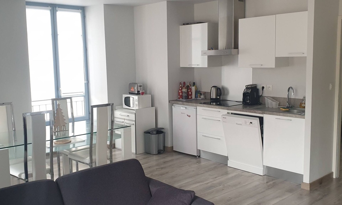 Ax-les-Thermes Apartment | T2 apartment 45 m² in the city center