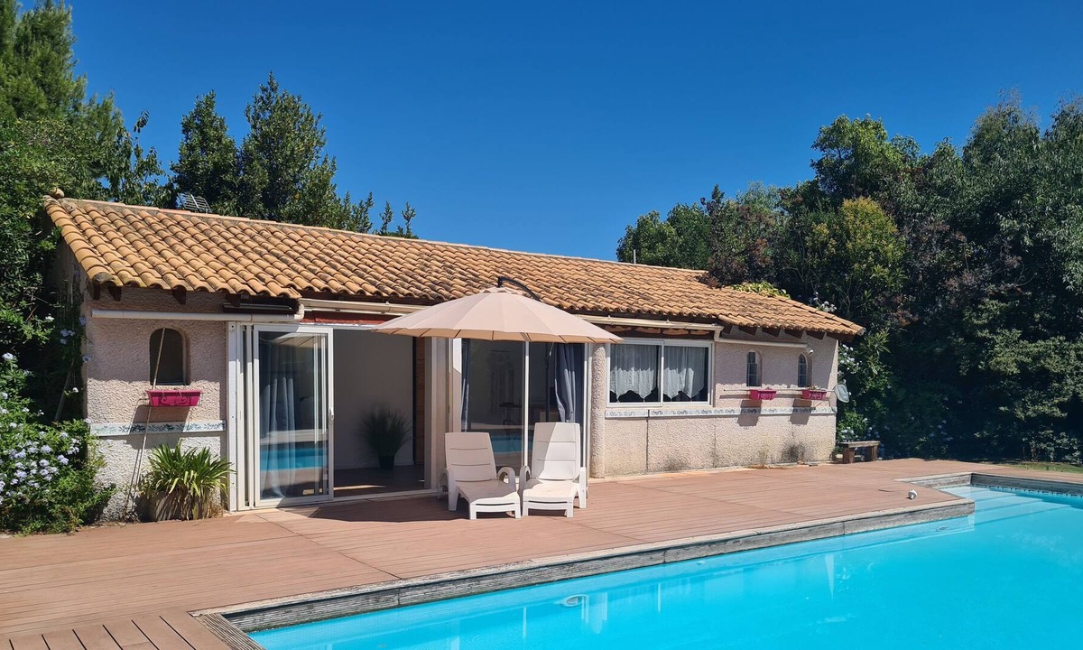 Lattes Cabin | T2 Avec Piscine Spacieuse au Calme à 10 min des Plages