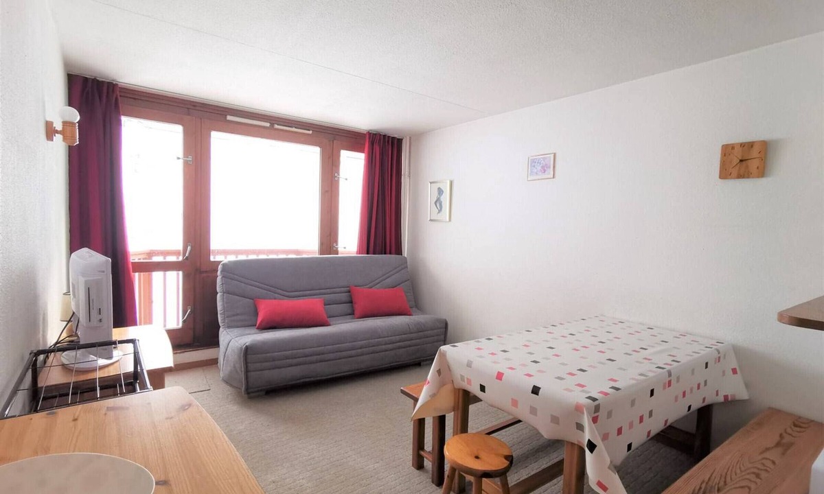 La Mongie Apartment | T2 Cabin Apartment Sleeps 6 - Ski - South Balcony