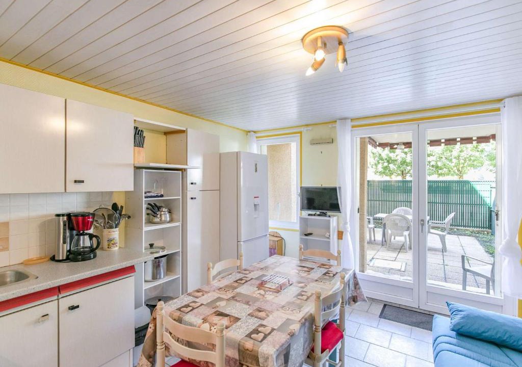 Esquieze-Sere Apartment | T2 cabine 6 pers avec balcon, parking privé, proche commodités et stations de ski - FR-1-402-122