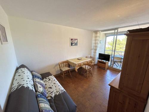 Argeles Plage Apartment | T2 Cabine près de la plage avec parking à Argelès-sur-Mer - FR-1-388-246