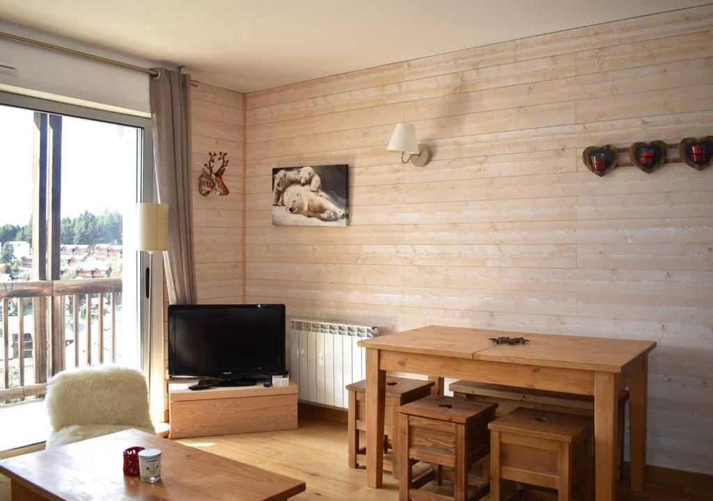 Pyrenees 2000 Apartment | T2 Cabine rénové près des pistes, capacité 4 personnes - FR-1-592-55