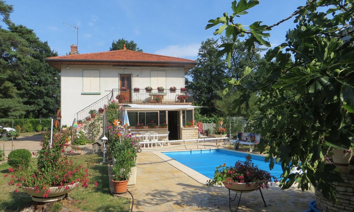 Marcy-l'Etoile Apartment | T2 calm and independent