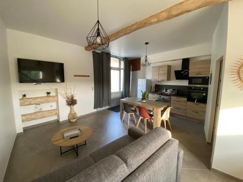 Landreville House | T2 Chez Mongery