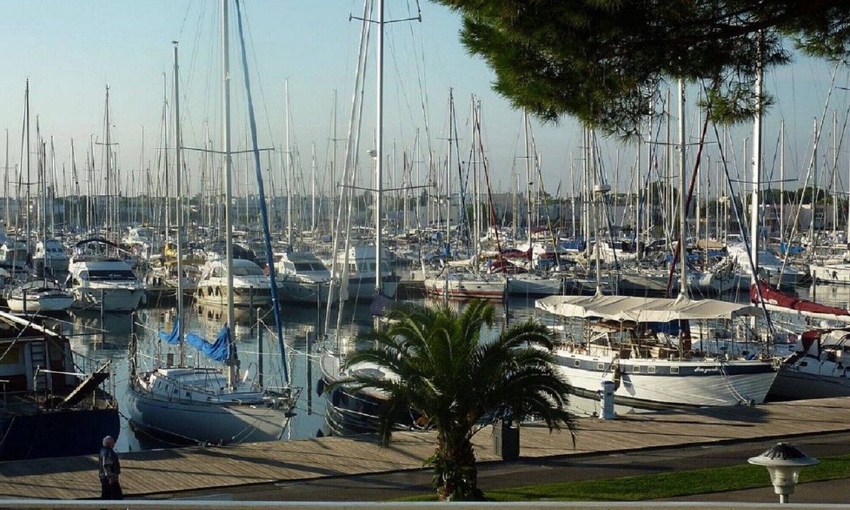 Le Grau-Du-Roi Apartment | T2 comfortable with exceptional views