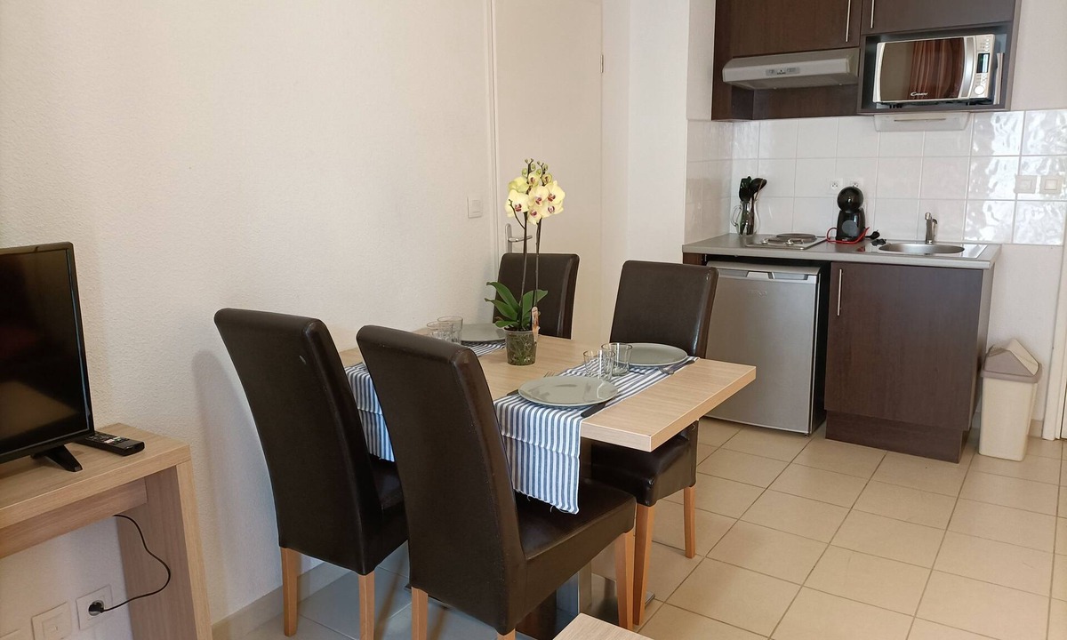 Salies-de-Bearn Apartment | T2 Dans Résidence Avec Piscine E103