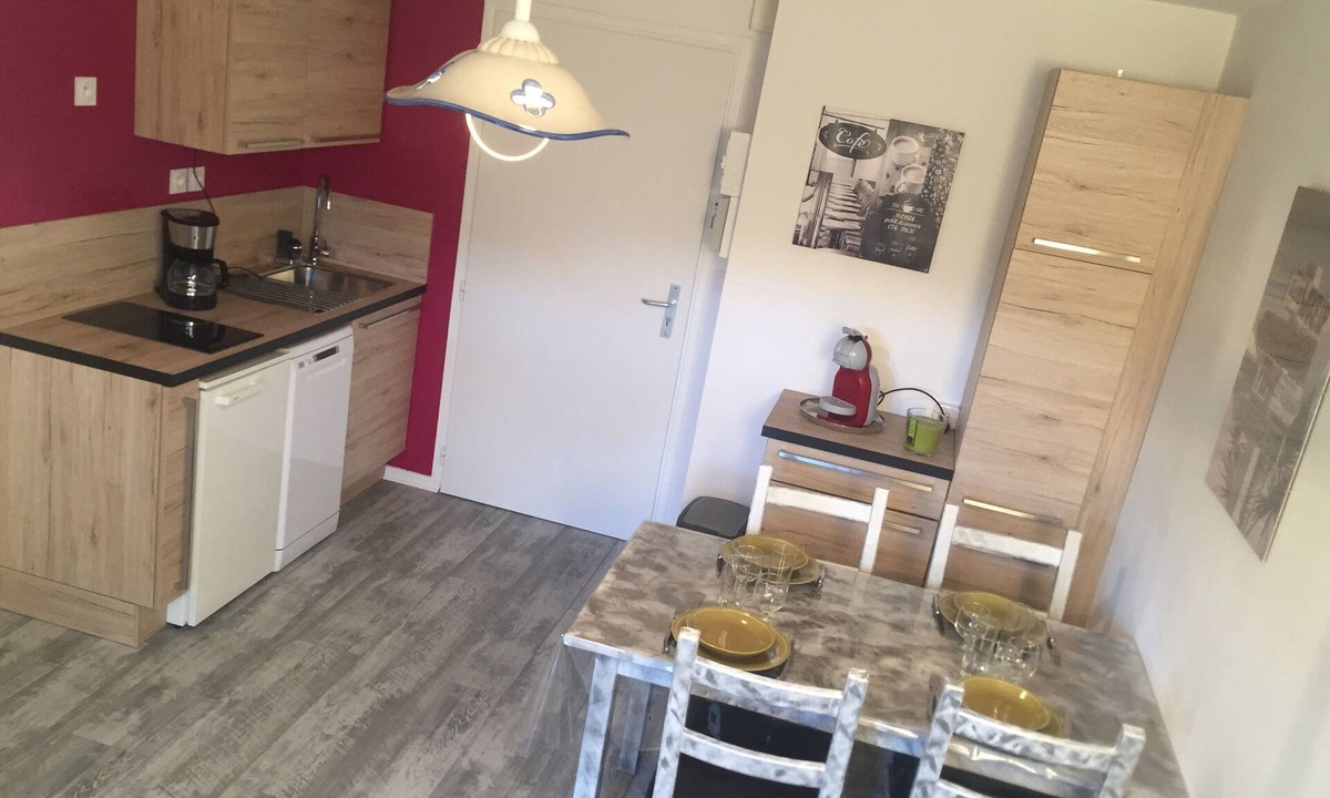 Cabourg Apartment | T2 direct access to the sea (garden level) near Thalasso