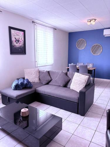 Chanas Apartment | T2 fonctionnel, jardin, parking, sortie 12 A7