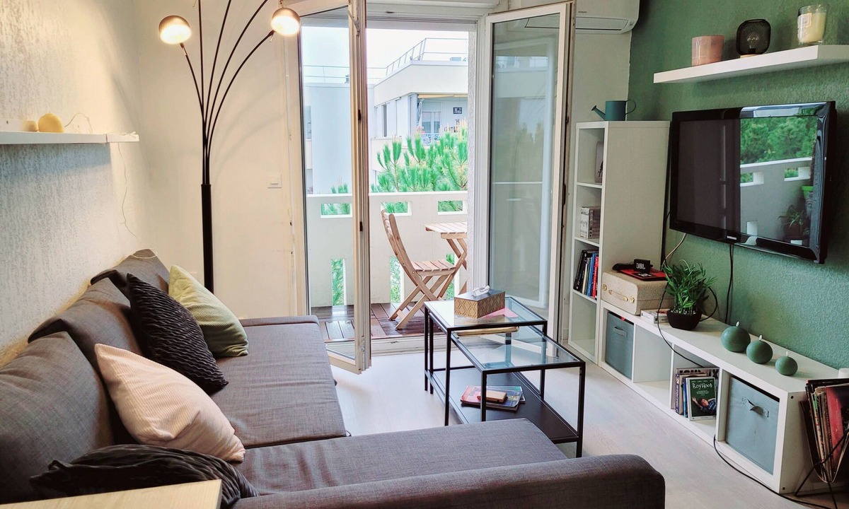 Estanove Apartment | T2 located near the rugby stadium.