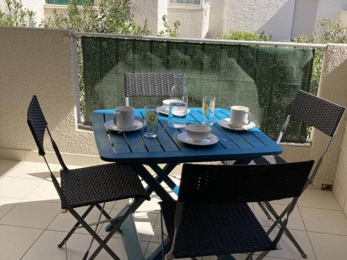 Les Arenes Apartment | T2 lumineux avec climatisation et parking à 500m plage - FR-1-696-33