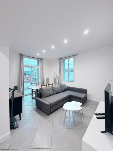 Le Boulou Apartment | T2 lumineux avec vue sur les montagnes
