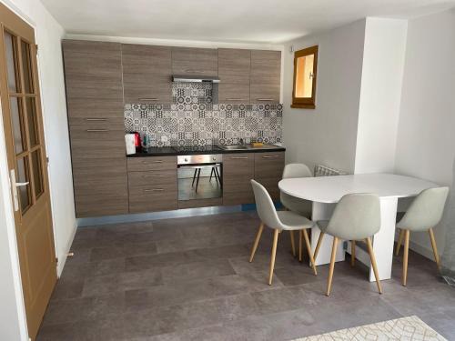 Onet-le-Chateau Apartment | T2 meublé 42m2 avec terasse