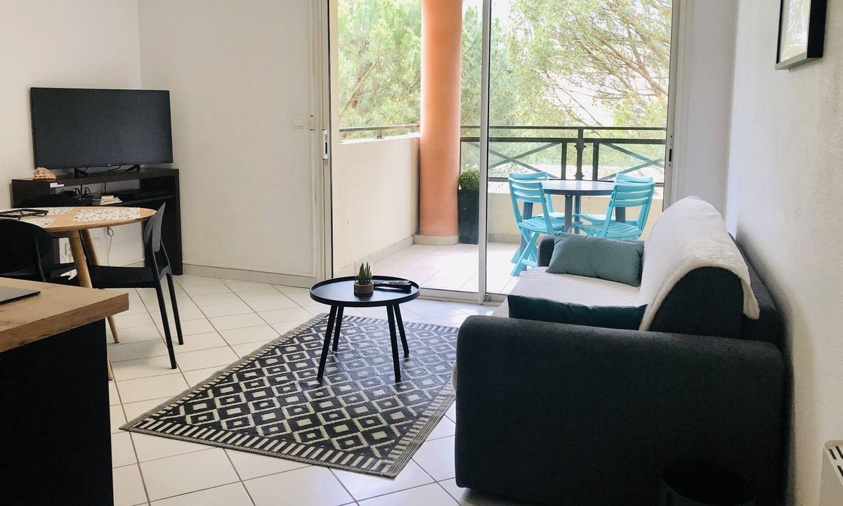 Montboucher-sur-Jabron Apartment | T2 on the Valdaine golf course + Closed private garage