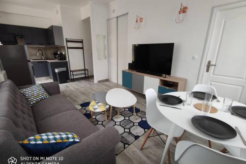 Creil Apartment | T2 Proche Gare avec parking à 30 min de Paris