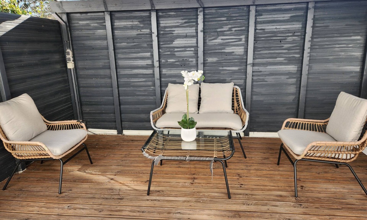 Chenac-Saint-Seurin-d'Uzet Apartment | T2 rental