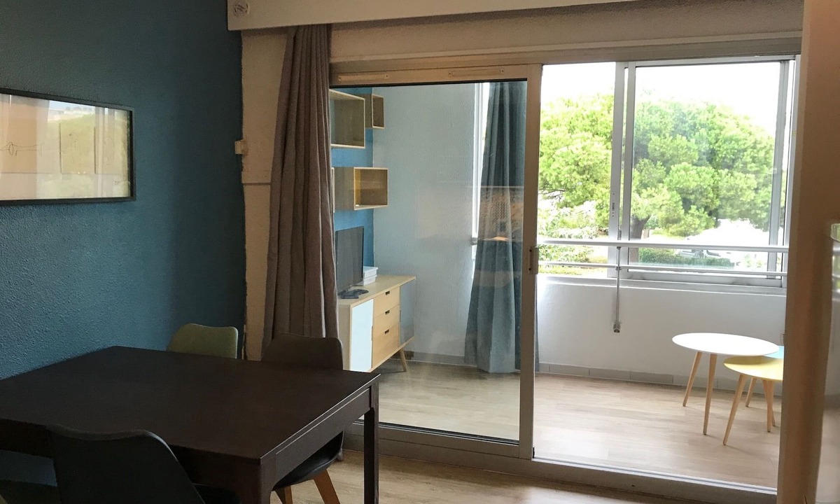 Sete Apartment | T2 refurbished furnished 200m from the beaches
