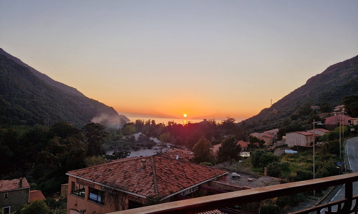Porto Apartment | T2 sea & mountain view in the heart of the UNESCO-listed Gulf of Porto