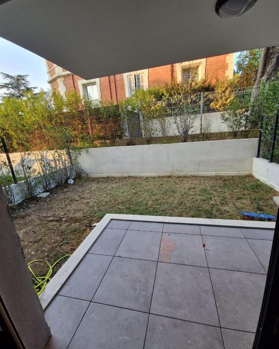 10th Arrondissement Apartment | T2 stade Vélodrome